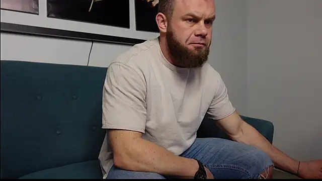 Snapshot of Tommy_Burnz chatting on January 17, 2025, 3:12 am Tommy Burnz online show from January 17, 2025, 3:12 am