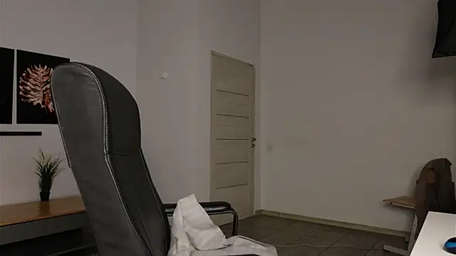 Snapshot of Tommy_Burnz chatting on September 25, 2025, 7:06 pm Tommy Burnz online show from September 25, 2025, 7:06 pm