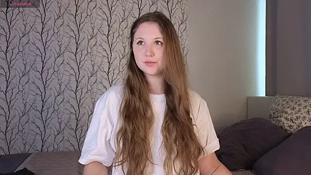 Snapshot of Elizavetta_Miller chatting on August 8, 2026, 2:52 pm Elizavetta Miller online show from August 8, 2026, 2:52 pm