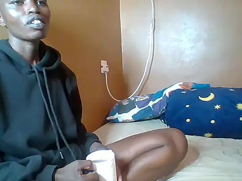 Snapshot of sluutygirl chatting on November 18, 2025, 1:33 am sluutygirl online show from November 18, 2025, 1:33 am