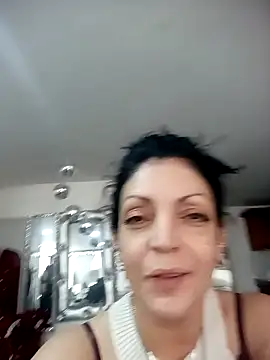 Snapshot of mijal_queen chatting on January 21, 2025, 2:15 pm mijal queen online show from January 21, 2025, 2:15 pm