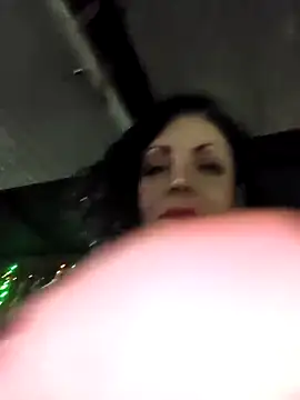 Snapshot of mijal_queen chatting on October 19, 2025, 1:39 am mijal queen online show from October 19, 2025, 1:39 am