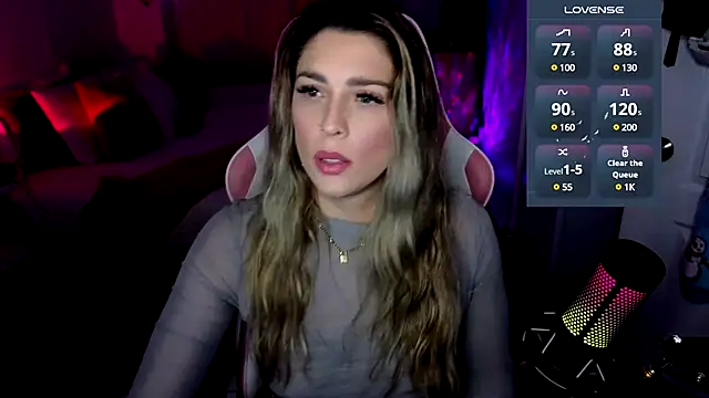 Snapshot of queenxlexy chatting on December 11, 2024, 7:36 pm queenxlexy online show from December 11, 2024, 7:36 pm