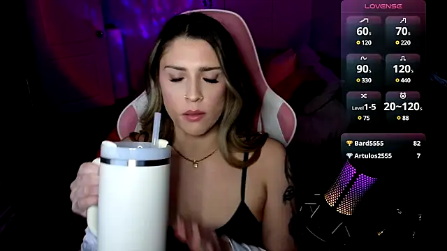 Snapshot of queenxlexy chatting on January 6, 2025, 9:54 pm queenxlexy online show from January 6, 2025, 9:54 pm