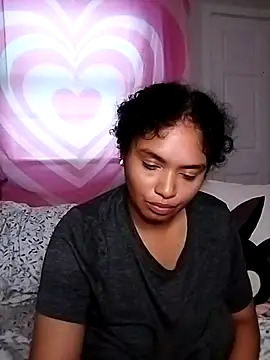 Snapshot of TasteeKitty chatting on October 26, 2025, 8:04 pm TasteeKitty online show from October 26, 2025, 8:04 pm