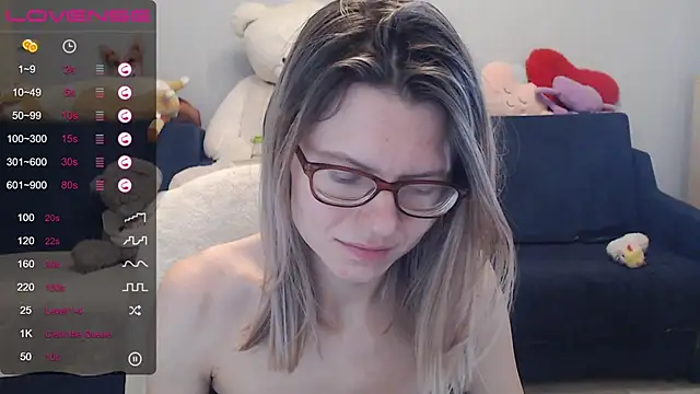 Snapshot of night_is_dark chatting on February 18, 2025, 10:03 pm night is dark online show from February 18, 2025, 10:03 pm