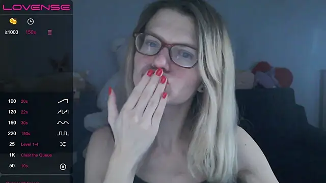 Snapshot of night_is_dark chatting on February 23, 2025, 12:51 am night is dark online show from February 23, 2025, 12:51 am