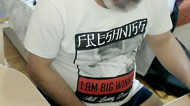 LiONTURK online show from October 18, 2025, 3:46 pm