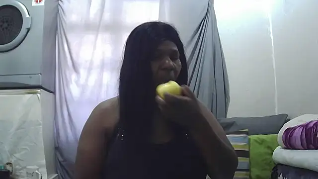 Delicioussexy online show from April 18, 2026, 8:40 am