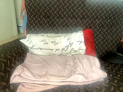 Snapshot of Wonderfulrose chatting on October 3, 2025, 12:57 pm Wonderfulrose online show from October 3, 2025, 12:57 pm