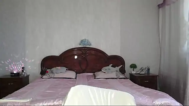 Snapshot of Batari chatting on June 17, 2026, 4:48 am Batari online show from June 17, 2026, 4:48 am