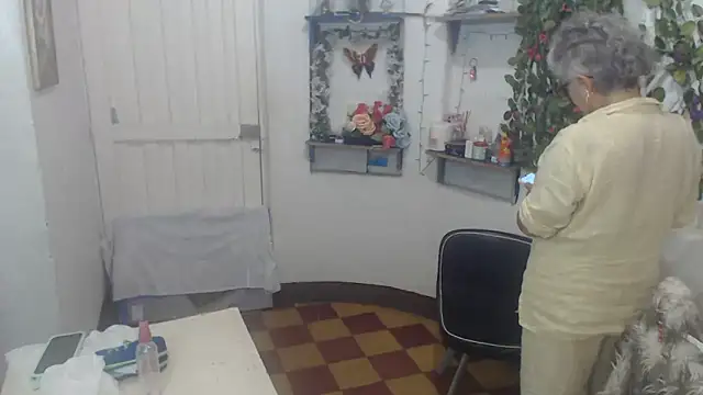 FunnyGrandma online show from February 21, 2025, 4:07 am