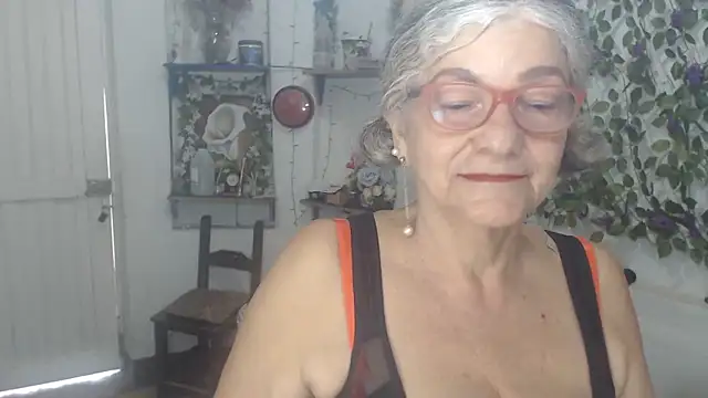 Snapshot of FunnyGrandma chatting on February 22, 2026, 3:21 pm FunnyGrandma online show from February 22, 2026, 3:21 pm