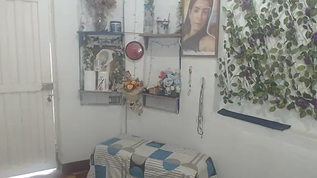 Snapshot of FunnyGrandma chatting on March 12, 2026, 6:14 pm FunnyGrandma online show from March 12, 2026, 6:14 pm