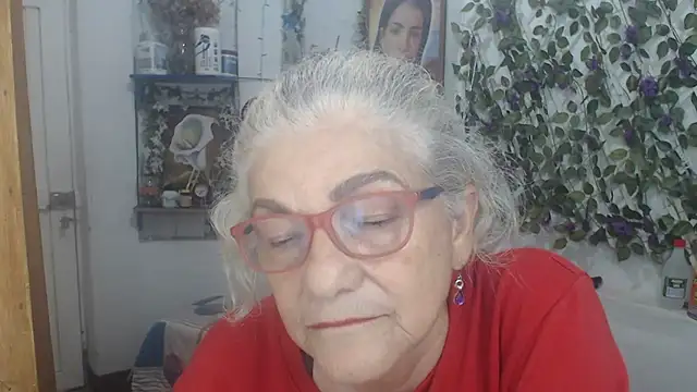 FunnyGrandma online show from April 9, 2026, 1:16 am