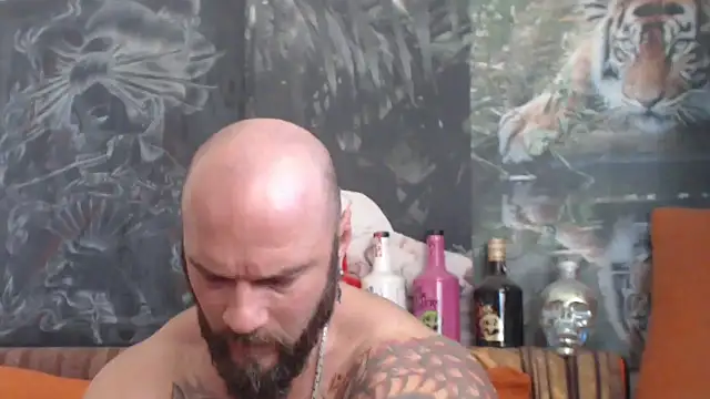 Snapshot of viking_30 chatting on October 31, 2025, 8:15 am viking 30 online show from October 31, 2025, 8:15 am