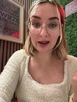 The Snowwhitee online show from January 1, 2025, 10:13 pm