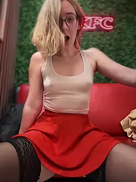 The Snowwhitee online show from January 6, 2025, 7:02 pm