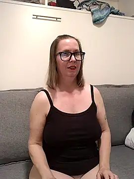 SweetandNaughty1 online show from March 16, 2026, 3:34 am