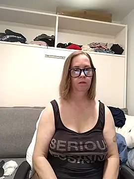 SweetandNaughty1 online show from June 16, 2026, 9:28 pm
