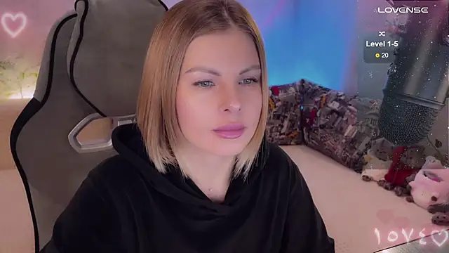 Snapshot of Your_Sweet_Lilu chatting on December 5, 2024, 5:06 pm Your Sweet Lilu online show from December 5, 2024, 5:06 pm