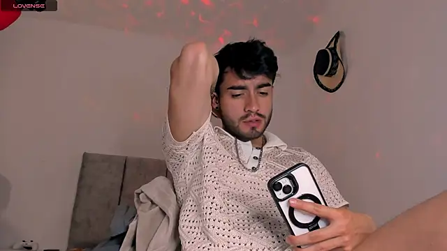 Snapshot of aydan_hw chatting on March 18, 2025, 6:37 pm aydan hw online show from March 18, 2025, 6:37 pm