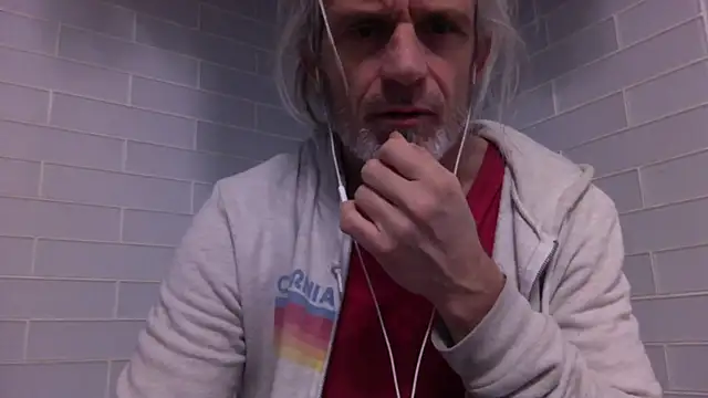 readyforfunxxx online show from December 11, 2024, 11:08 am