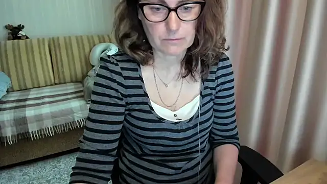 lauraoven online show from May 29, 2026, 7:17 am