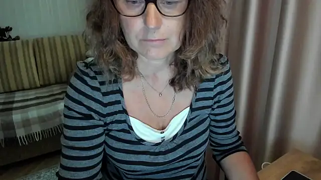 lauraoven online show from July 6, 2026, 9:17 am