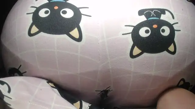 prettyangelsquirt online show from May 16, 2026, 4:06 pm