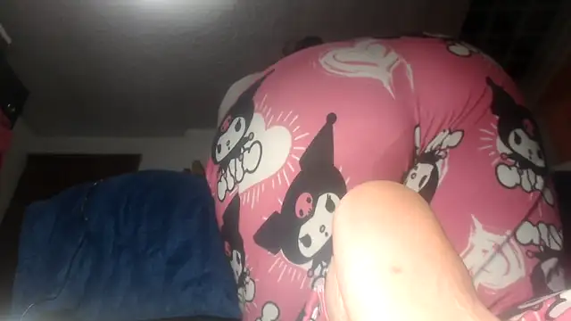 prettyangelsquirt online show from May 17, 2026, 6:48 pm