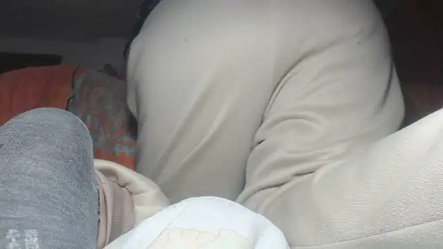 prettyangelsquirt online show from June 19, 2026, 12:37 am