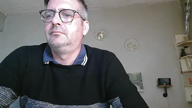 matrikes1 online show from May 18, 2026, 3:18 pm