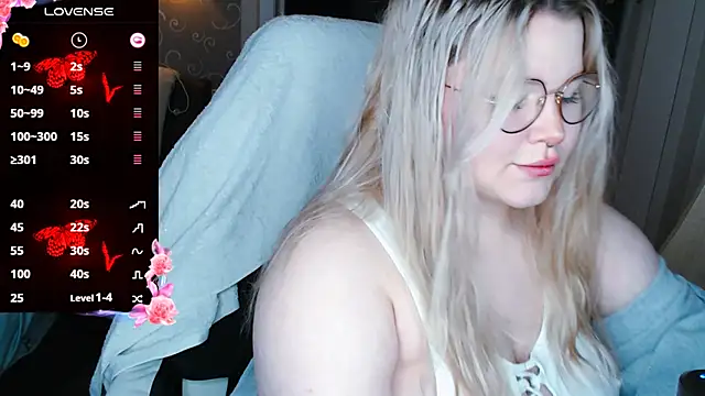 Snapshot of Mini_Mo chatting on December 16, 2024, 10:08 am Mini Mo online show from December 16, 2024, 10:08 am