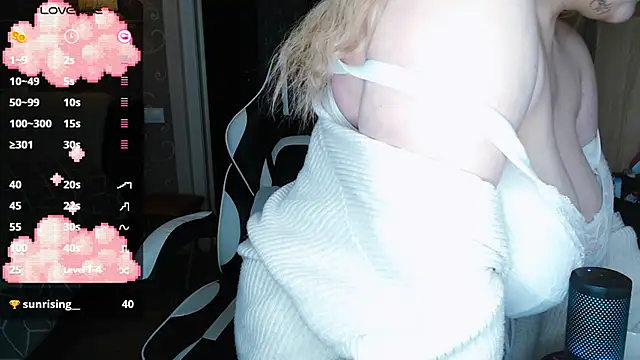 Snapshot of Mini_Mo chatting on January 24, 2025, 9:17 am Mini Mo online show from January 24, 2025, 9:17 am