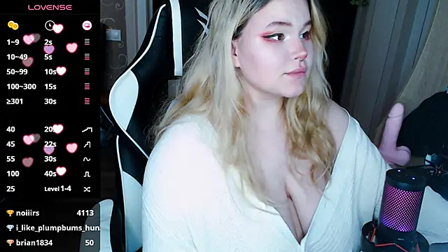 Snapshot of Mini_Mo chatting on February 20, 2025, 2:02 pm Mini Mo online show from February 20, 2025, 2:02 pm