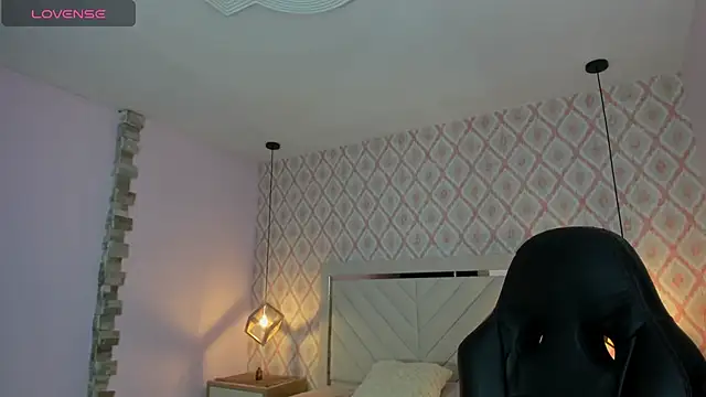 Snapshot of clarisKlein chatting on June 9, 2026, 12:17 pm clarisKlein online show from June 9, 2026, 12:17 pm