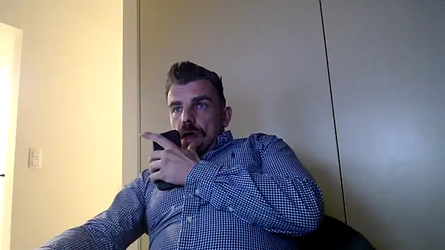 mrbigballs online show from May 1, 2026, 9:52 pm