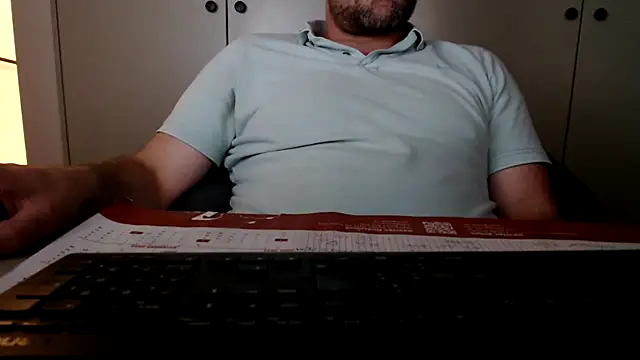 Snapshot of mrbigballs chatting on June 13, 2026, 9:02 pm mrbigballs online show from June 13, 2026, 9:02 pm