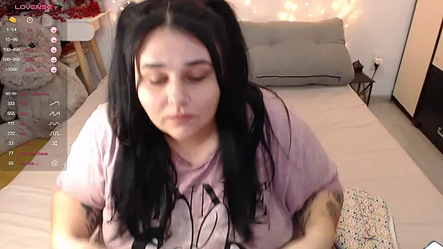 Snapshot of naughtykiss chatting on December 18, 2024, 6:53 am naughtykiss online show from December 18, 2024, 6:53 am