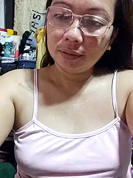 Snapshot of asianwet4u chatting on February 23, 2025, 9:37 pm asianwet4u online show from February 23, 2025, 9:37 pm