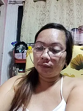 Snapshot of asianwet4u chatting on March 6, 2025, 8:37 pm asianwet4u online show from March 6, 2025, 8:37 pm