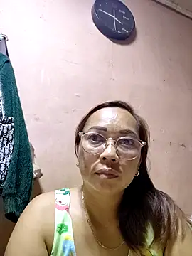 Snapshot of asianwet4u chatting on September 14, 2025, 12:32 am asianwet4u online show from September 14, 2025, 12:32 am