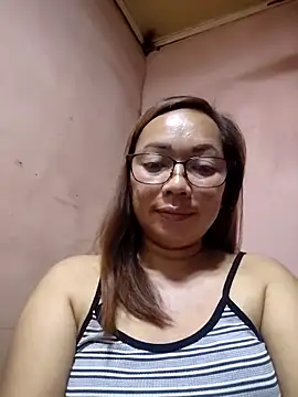 asianwet4u online show from May 5, 2026, 5:10 pm