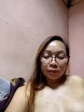 asianwet4u online show from May 8, 2026, 5:18 pm