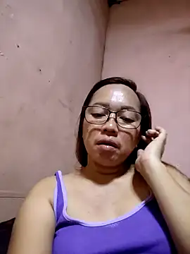asianwet4u online show from May 12, 2026, 6:21 am