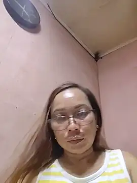 asianwet4u online show from June 9, 2026, 4:40 pm