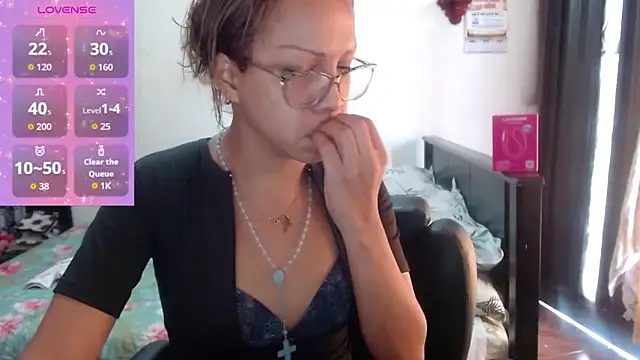 Snapshot of sensual_nataliee chatting on June 7, 2026, 3:38 pm sensual nataliee online show from June 7, 2026, 3:38 pm