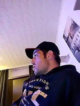 Snapshot of Codymc89 chatting on September 18, 2025, 11:18 pm Codymc89 online show from September 18, 2025, 11:18 pm