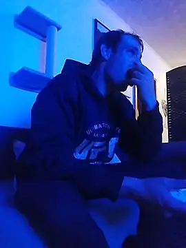 Snapshot of Codymc89 chatting on October 1, 2025, 12:05 am Codymc89 online show from October 1, 2025, 12:05 am